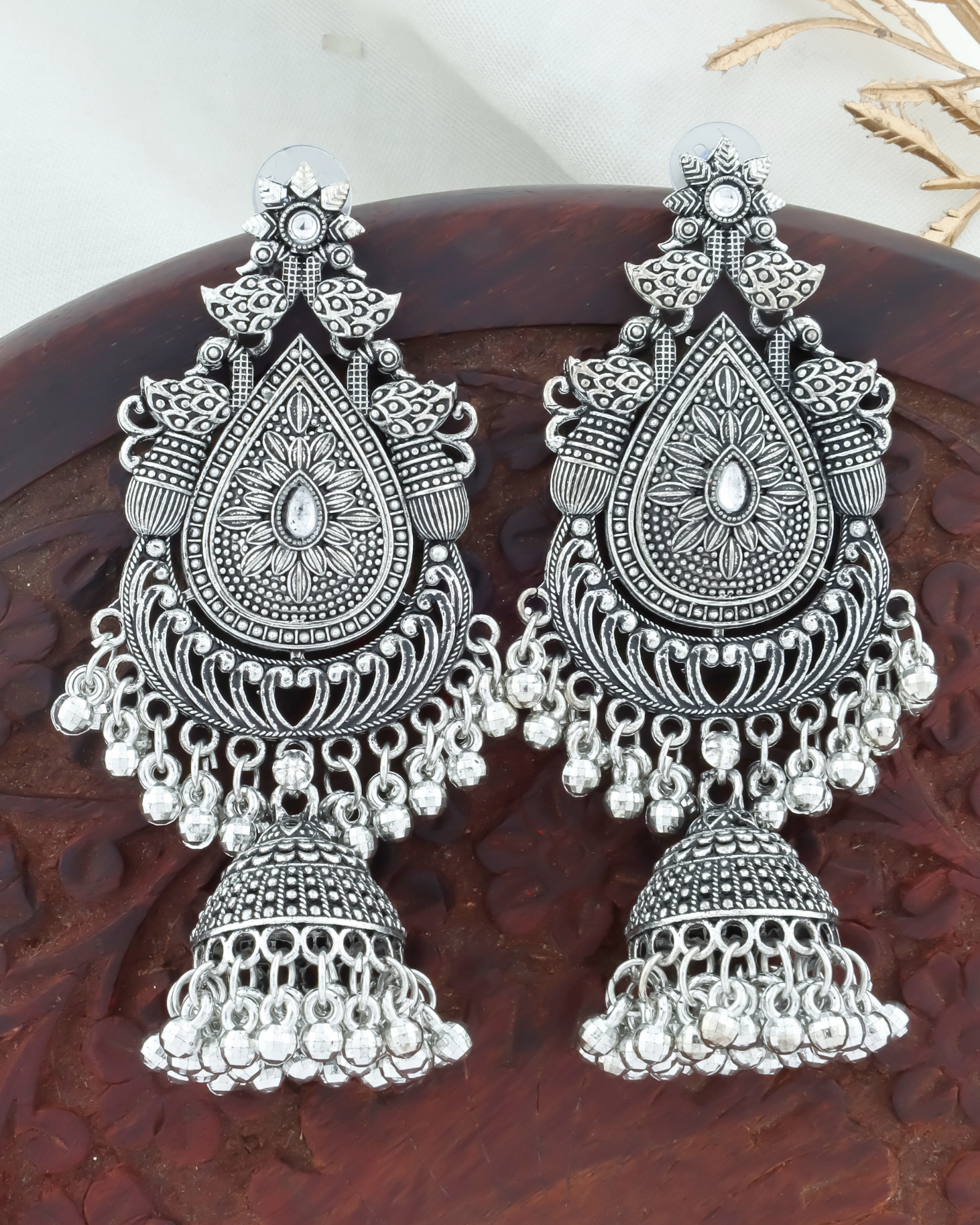 Rajni Jhumka