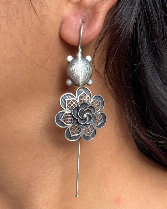 Mallika Black Oxidised Earcuff