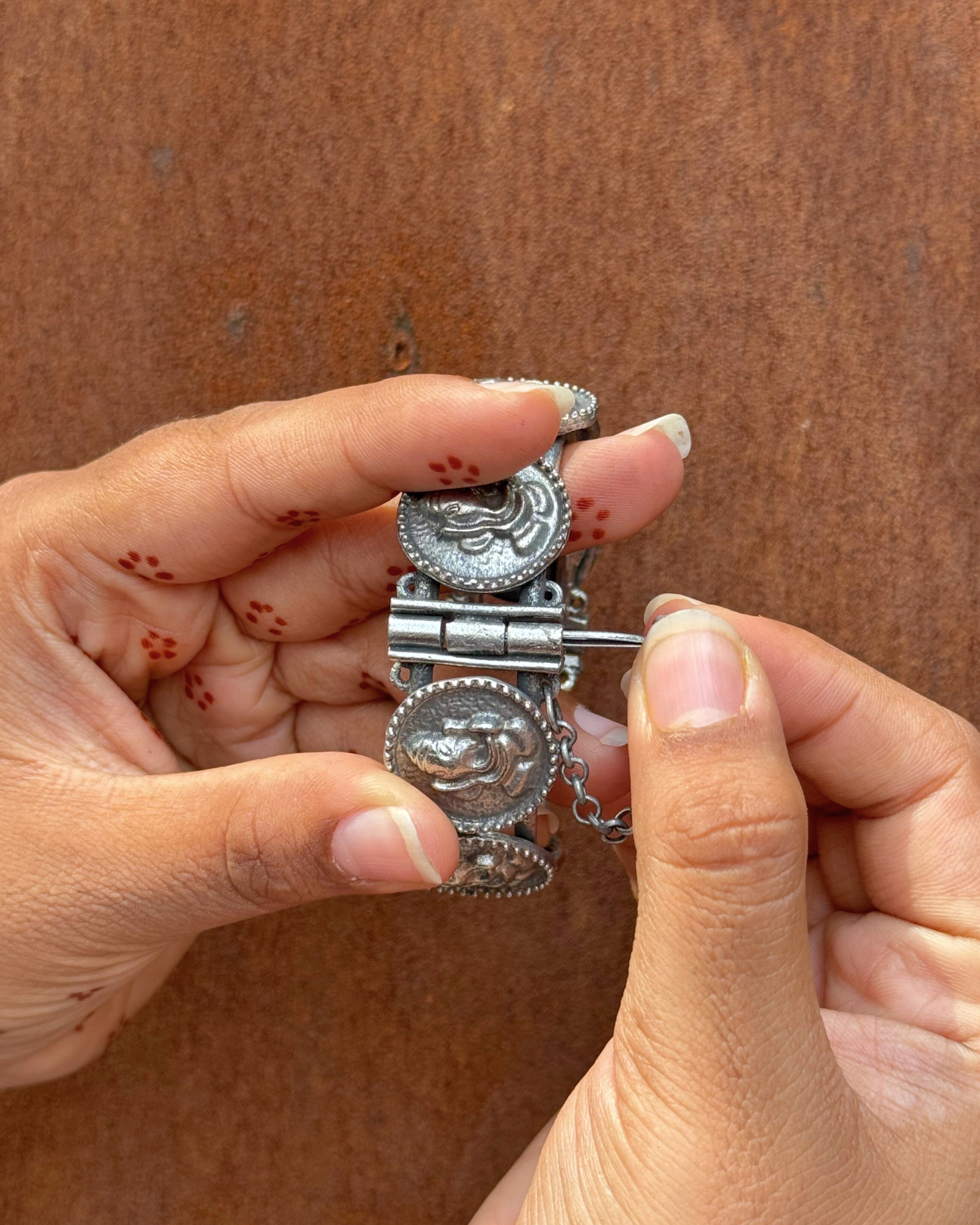 Ekdant Oxidised Kada