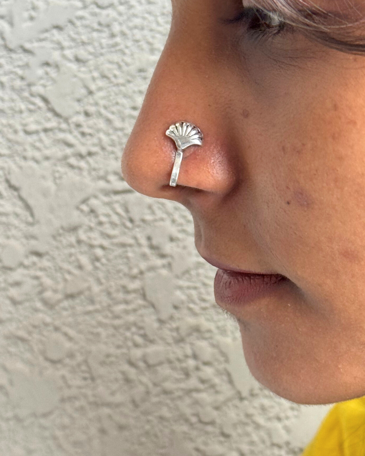 Shankh Nose Pin