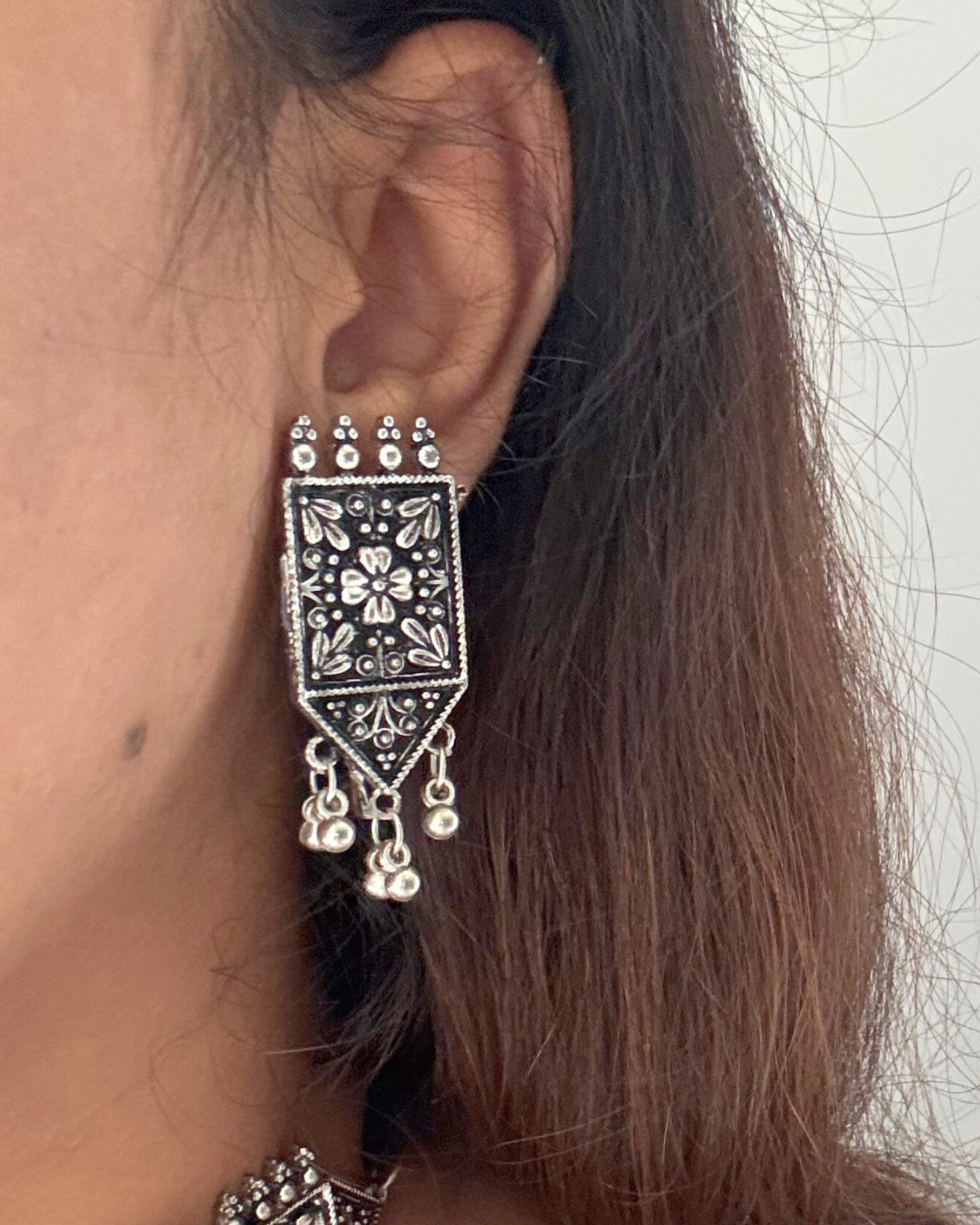 Dhyani Oxidised Choker Set