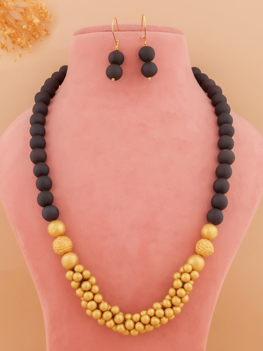 Ratna Pearl Terracotta Necklace Set