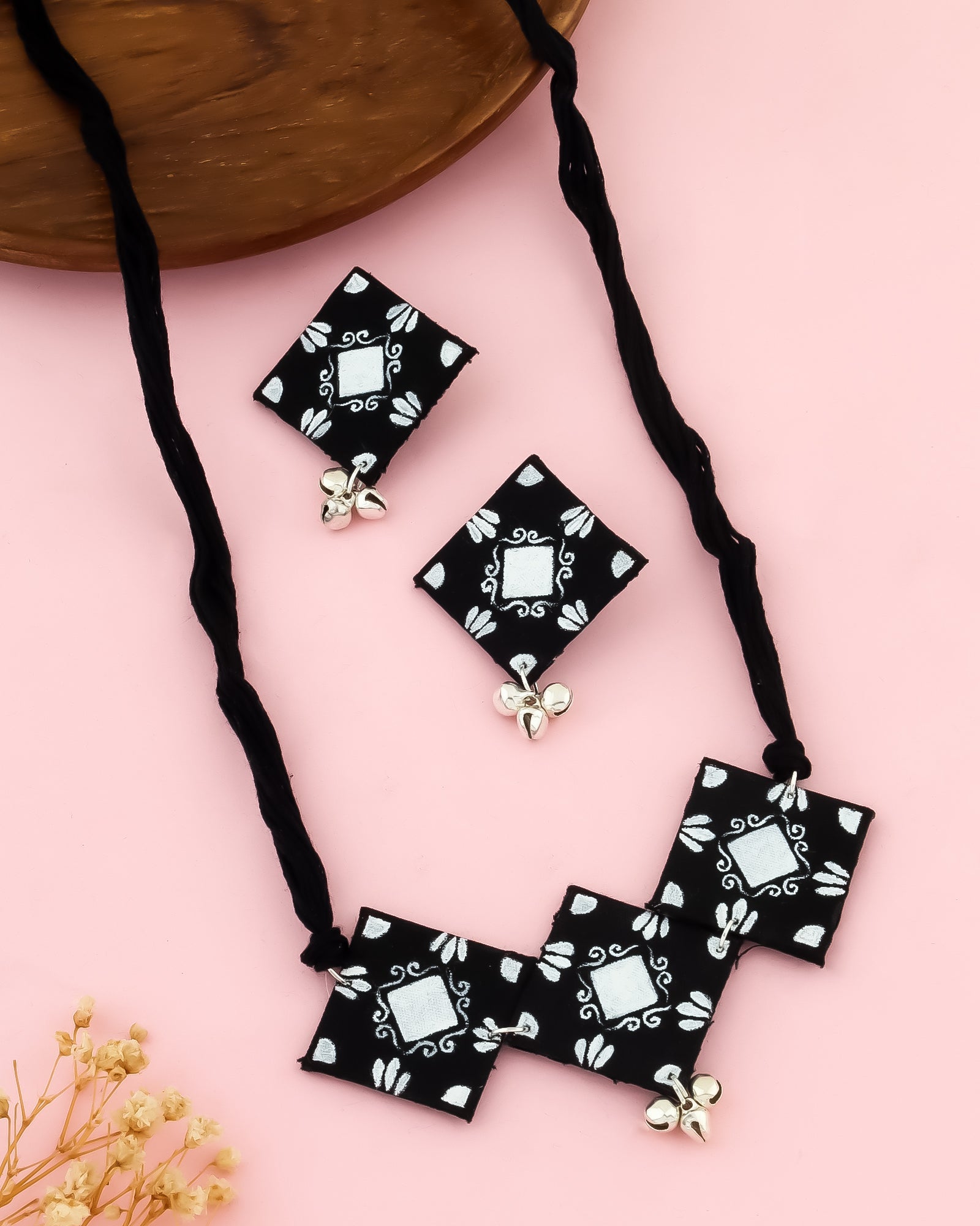 Maya Fabric Choker Set