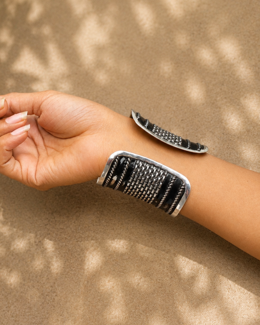 Raha Silver Oxidised Kada
