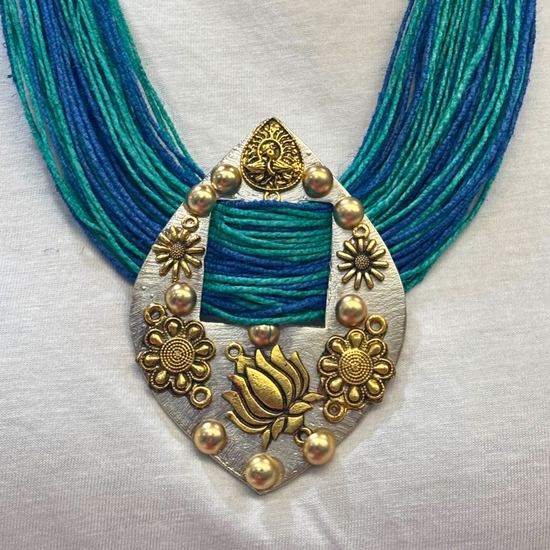 Niharika Two-tone Ocean Blue jute Necklace