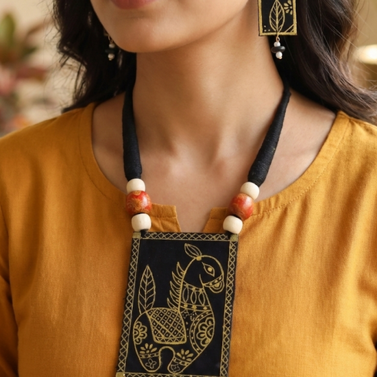 Ashva Fabric Necklace Set