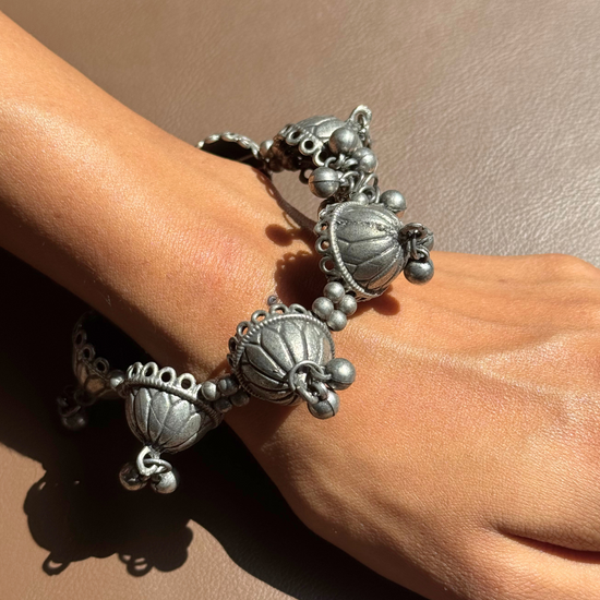 Garba Oxidised Kada