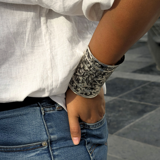 Shaili Tribal Long Silver Kada