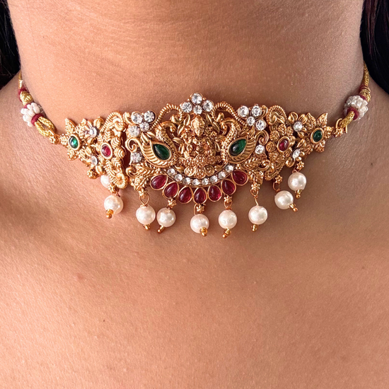 Avanti Temple Choker Set