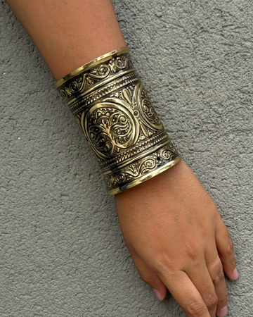 Prana Tribal Long Golden Kada