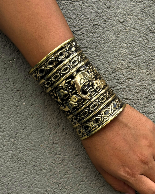 Dolphin Tribal Long Kada