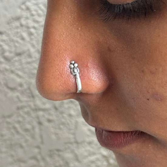 Daya Nose Pin