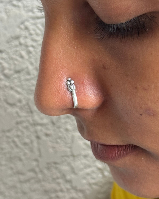 Daya Nose Pin