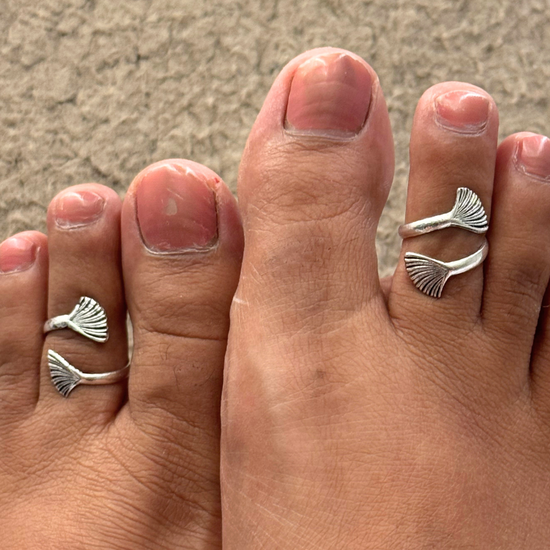 Oyster Shell Toe Ring - Set of 2