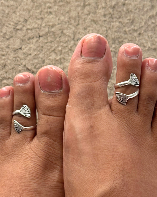 Oyster Shell Toe Ring - Set of 2