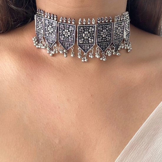 Dhyani Oxidised Choker Set