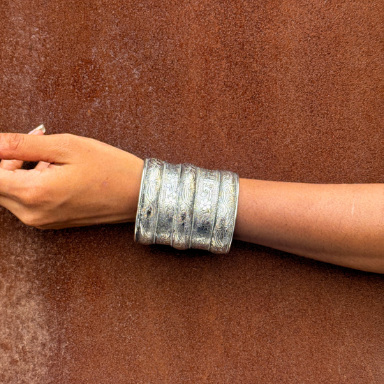 Myra Silver Oxidised Kada