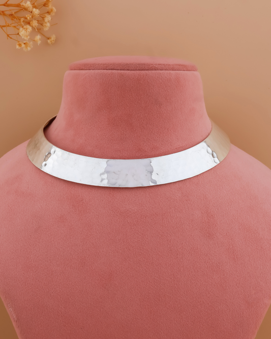 Hammered Silver Yashoda Hasli
