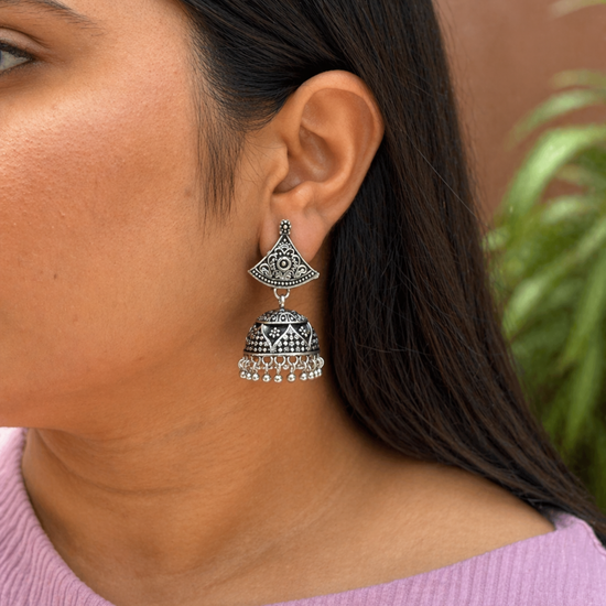 Nihaar Jhumka