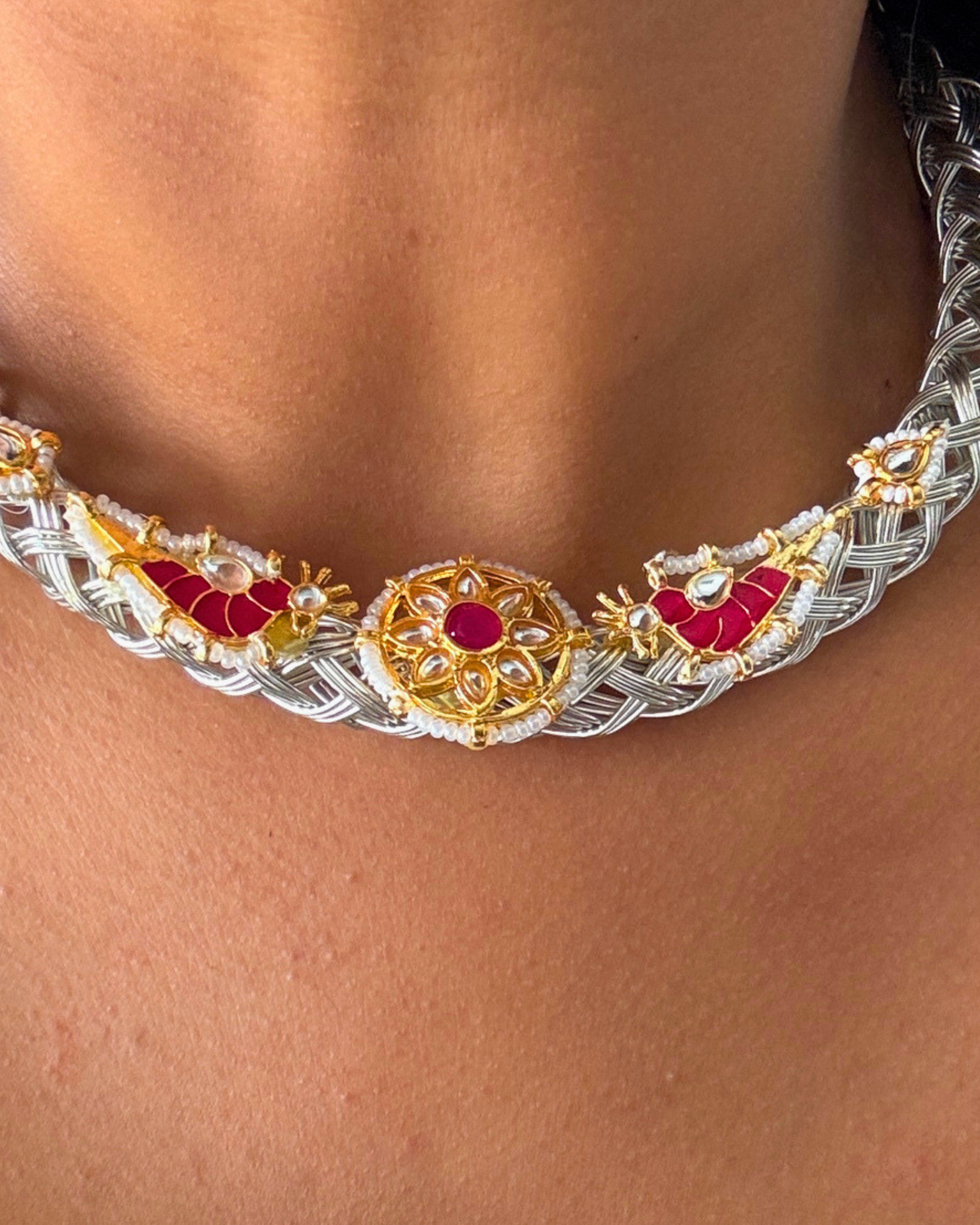 Chehek Silver Pink Kundan Hasli Set