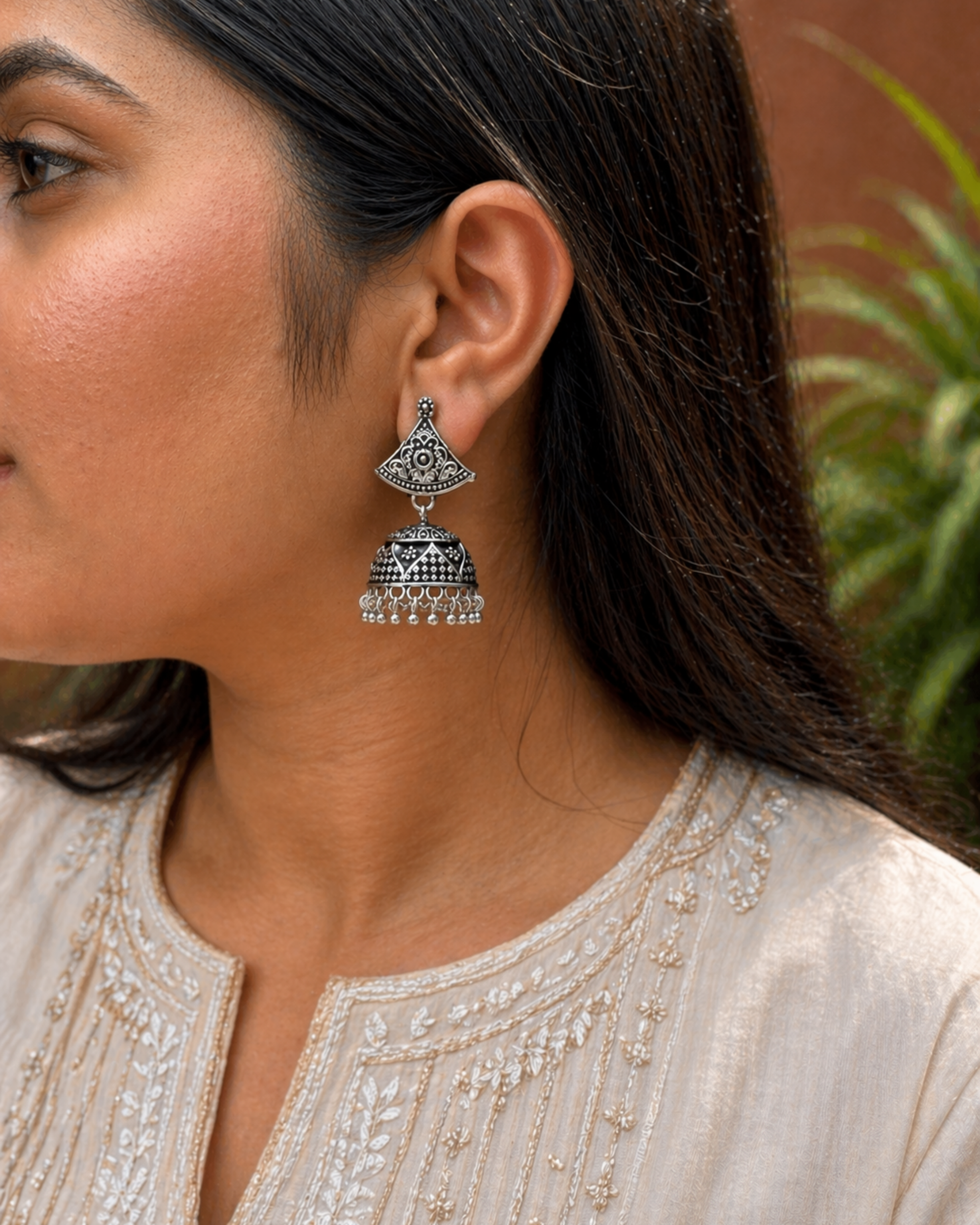 Nihaar Jhumka