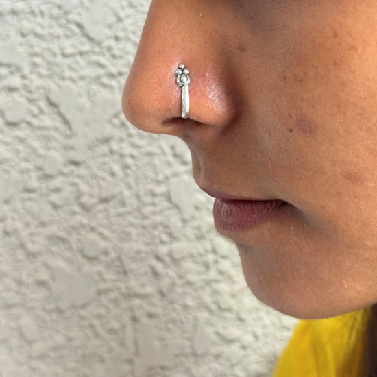 Daya Nose Pin
