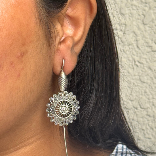 Rashmika Oxidised Earcuff