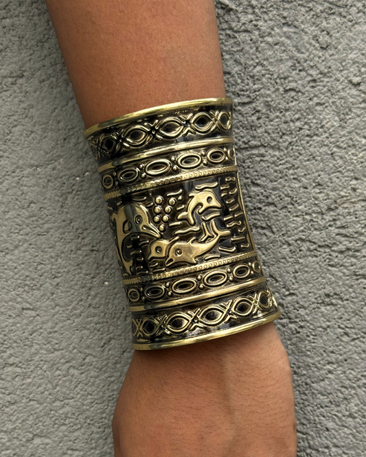 Dolphin Tribal Long Kada