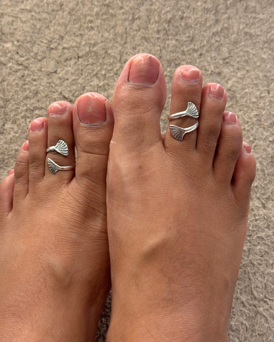 Oyster Shell Toe Ring - Set of 2