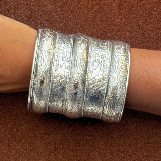 Myra Silver Oxidised Kada