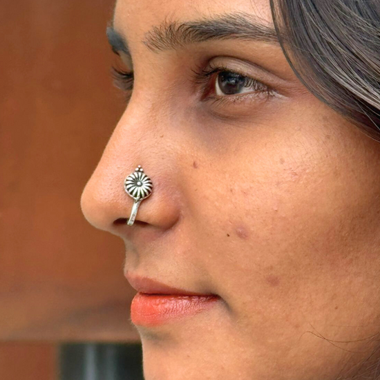 Kumud Nose Pin