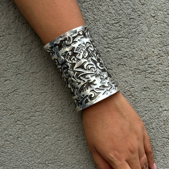 Shaili Tribal Long Silver Kada