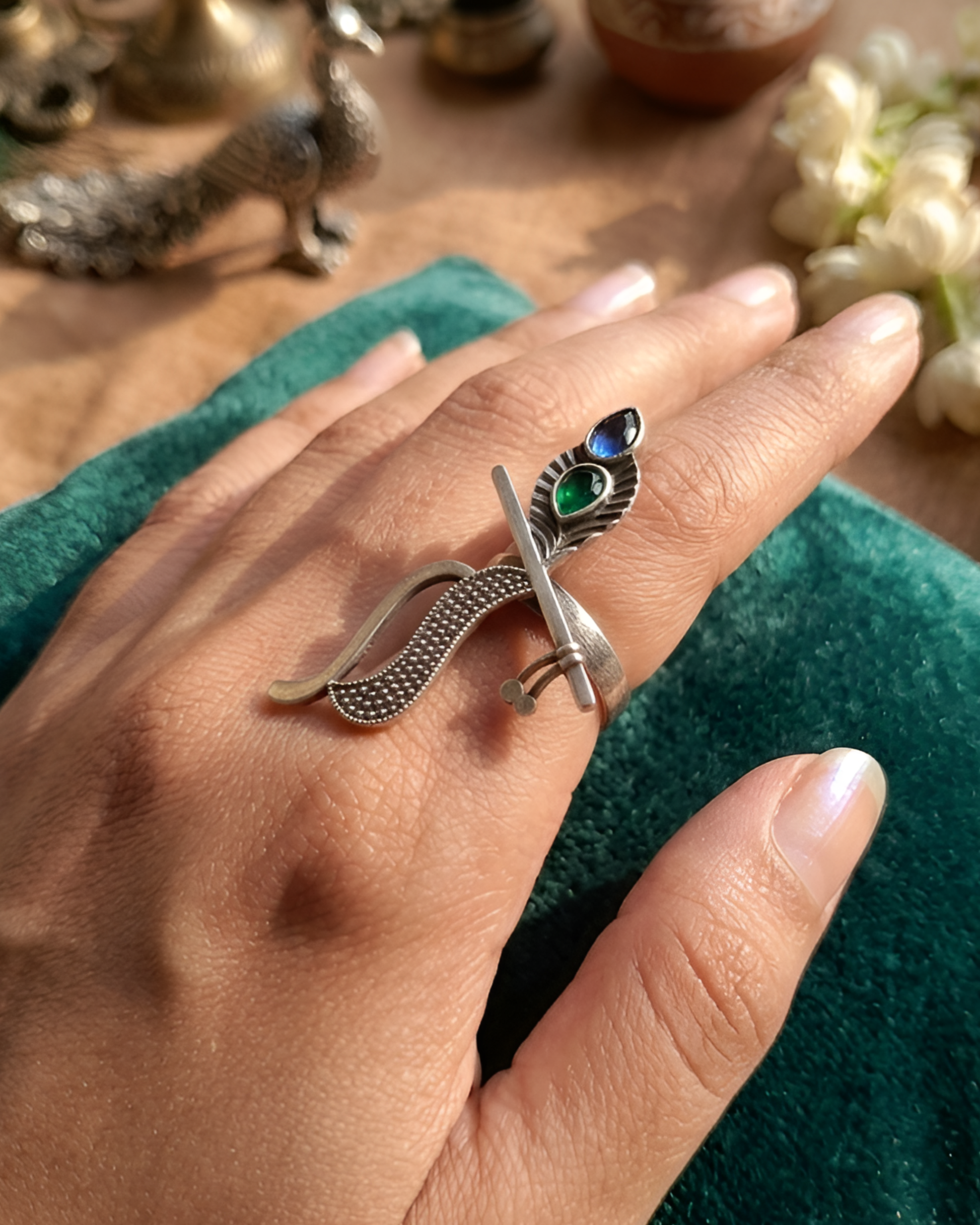 More Aur Basuri Ring