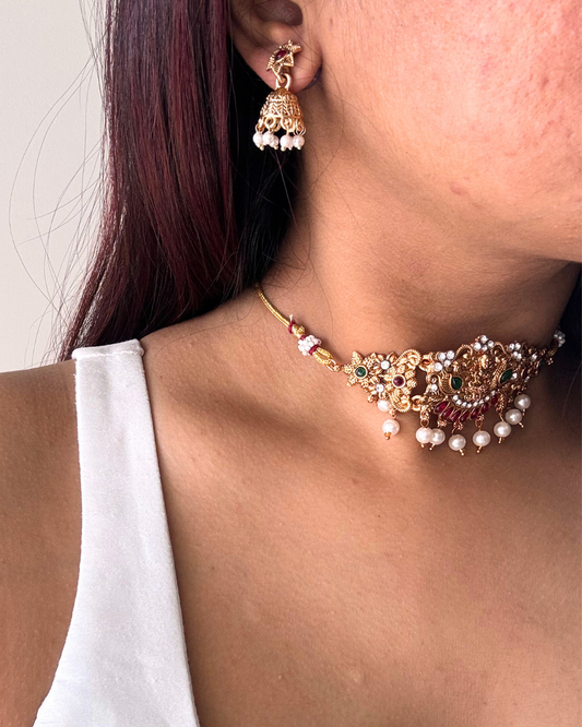 Avanti Temple Choker Set