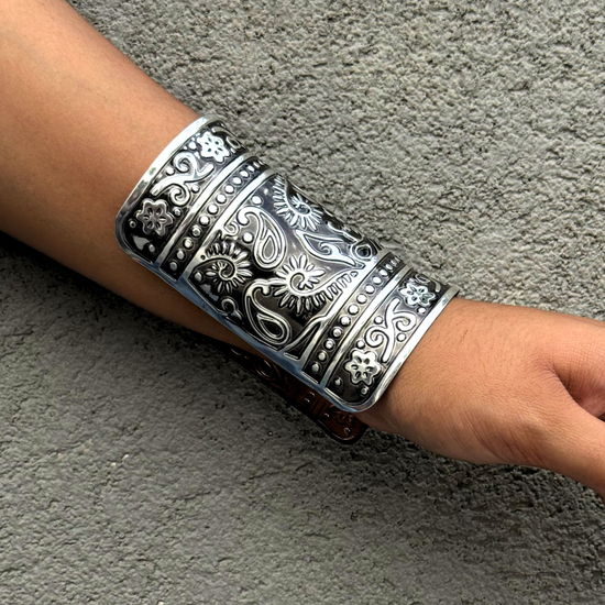 Dhyana Tribal Long Silver Kada