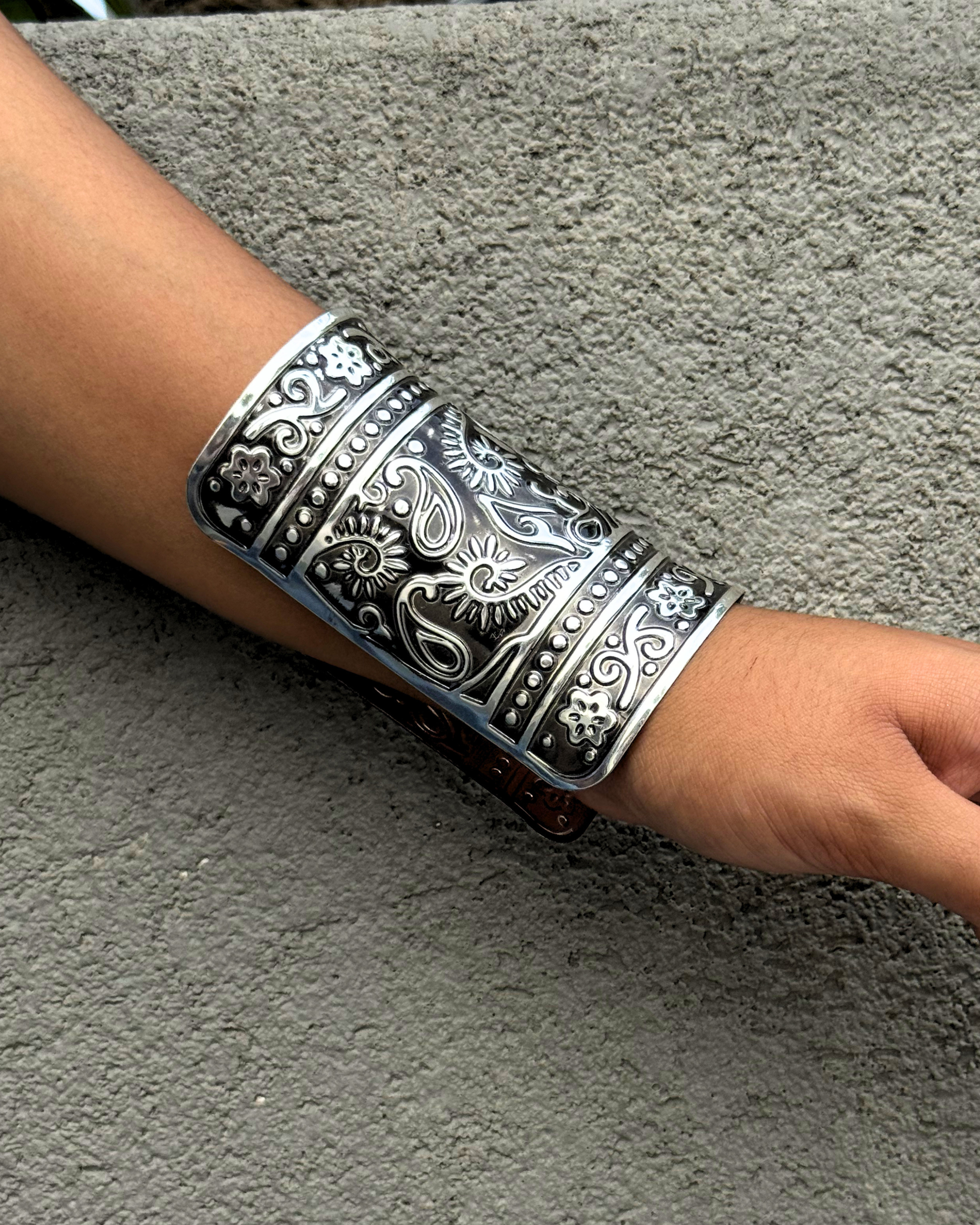Dhyana Tribal Long Silver Kada