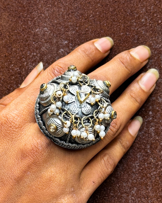 Saloni Dual-tone Ring