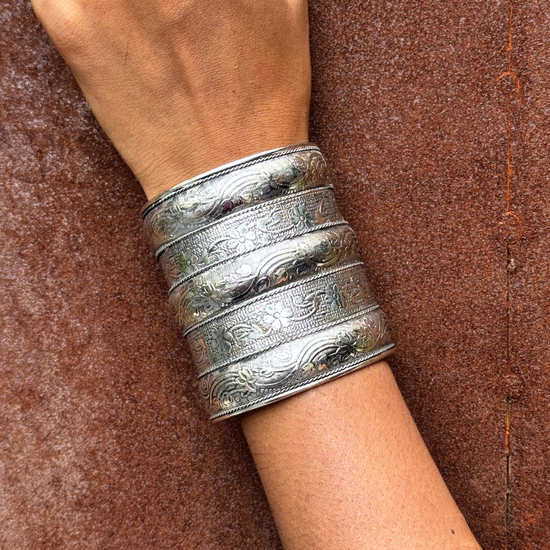 Myra Silver Oxidised Kada