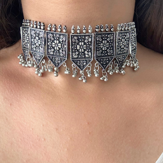 Dhyani Oxidised Choker Set