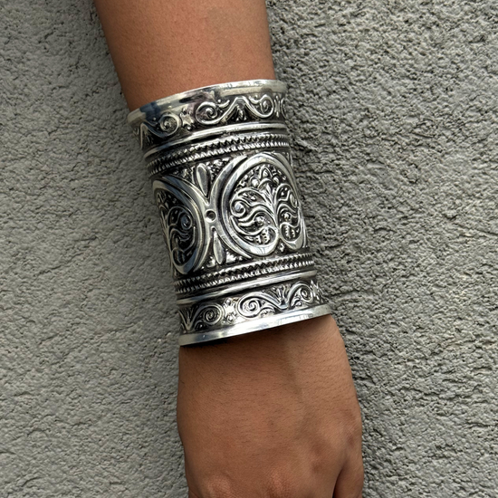 Prana Tribal Long Silver Kada