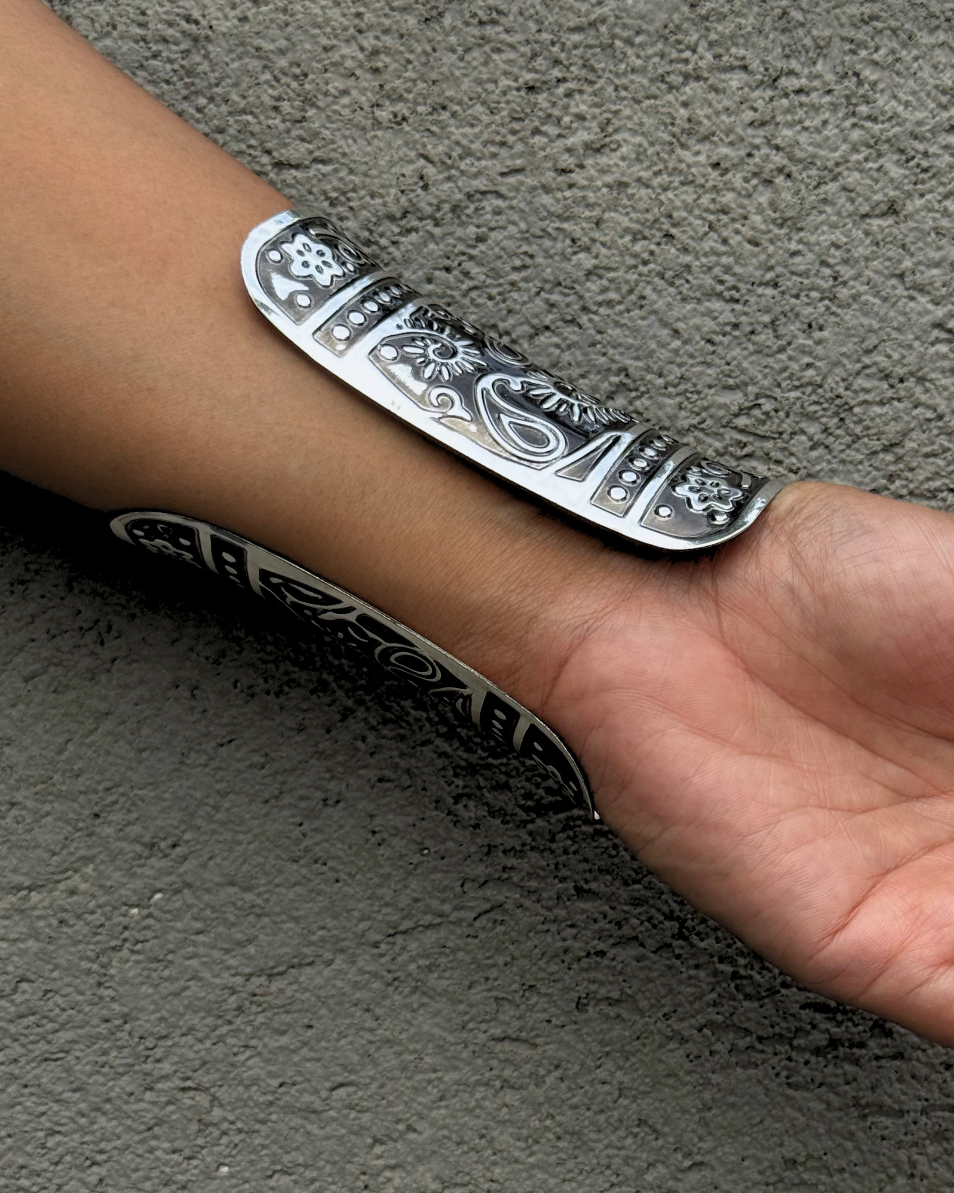 Dhyana Tribal Long Silver Kada