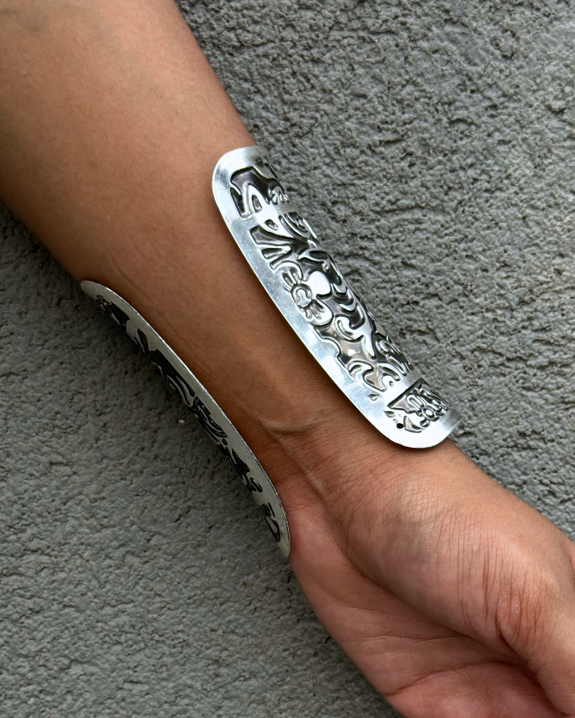 Shaili Tribal Long Silver Kada