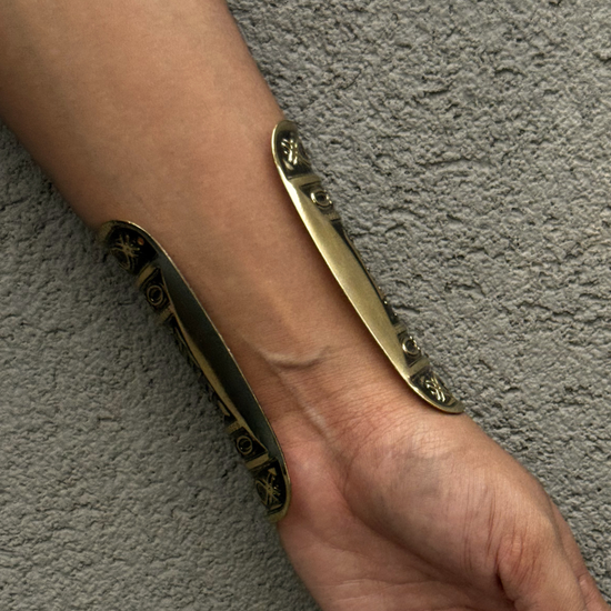 Dolphin Tribal Long Kada