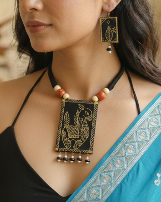 Ashva Fabric Necklace Set