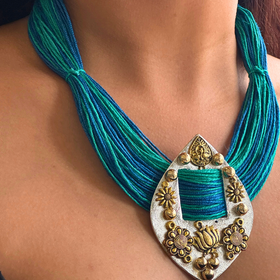 Niharika Two-tone Ocean Blue jute Necklace