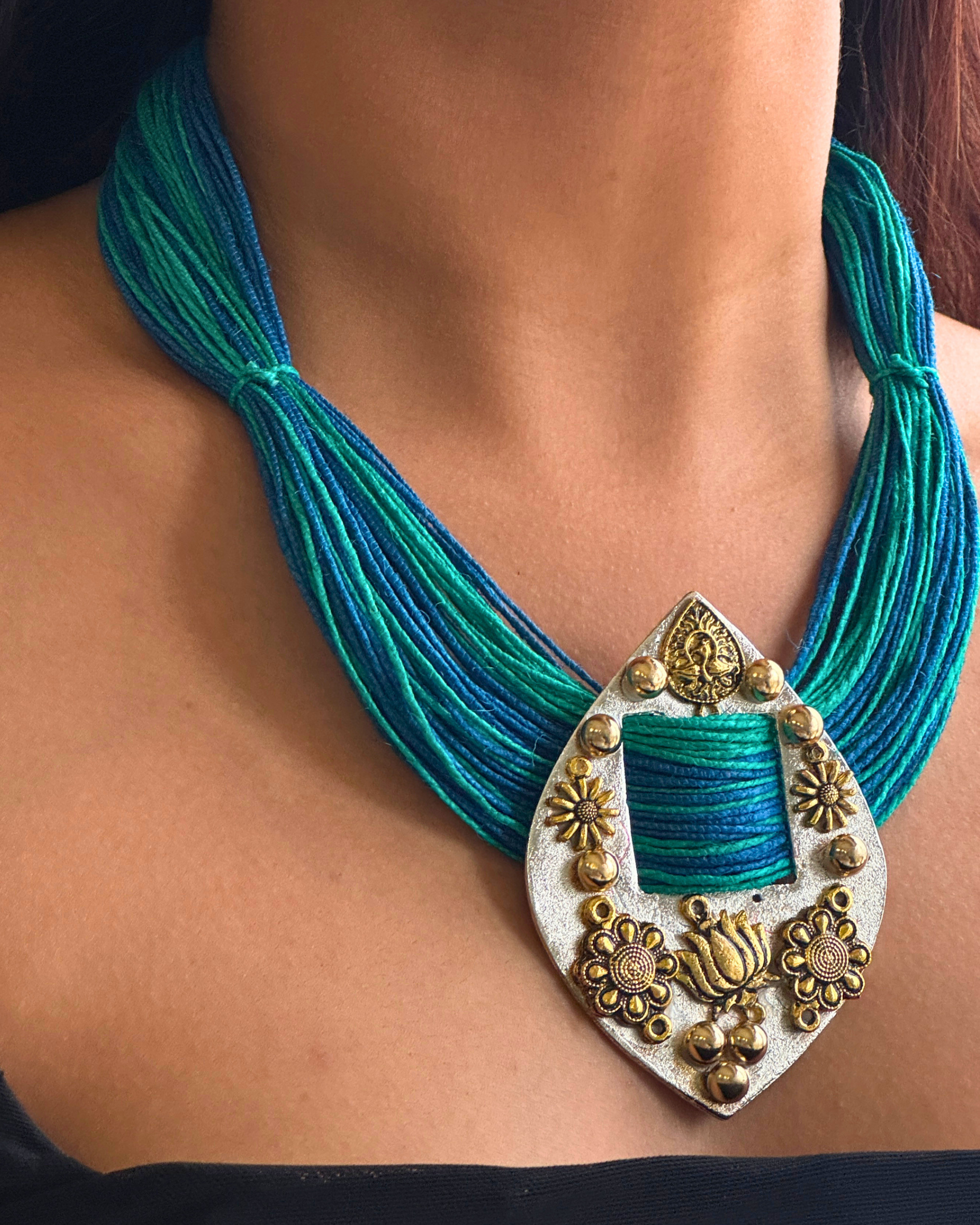 Niharika Two-tone Ocean Blue jute Necklace