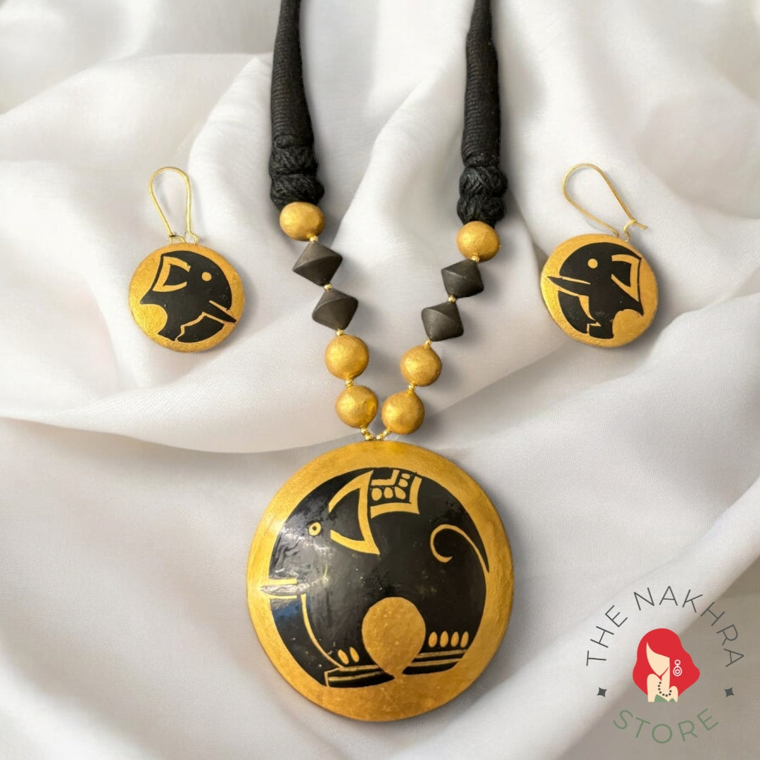 Dimple Necklace Set