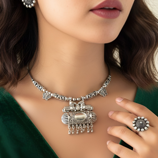 Kedarnath Hasli Set with Ring