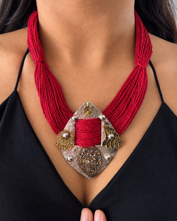 Aruna Dual-tone Red Jute Necklace