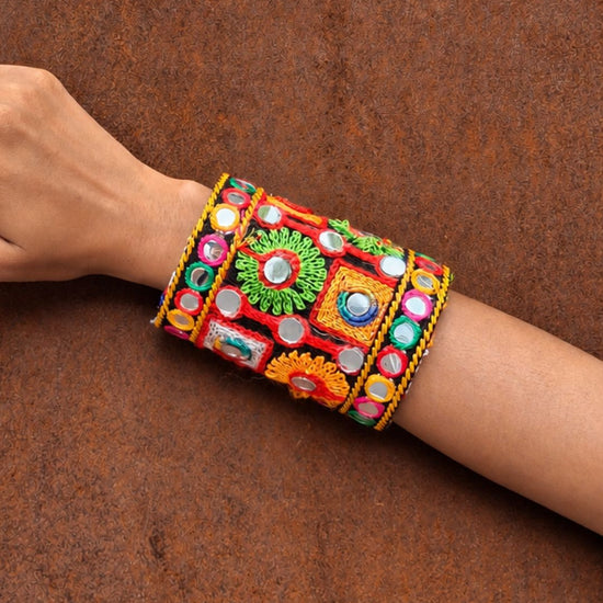 Divya Kutchi Multicolour Kada